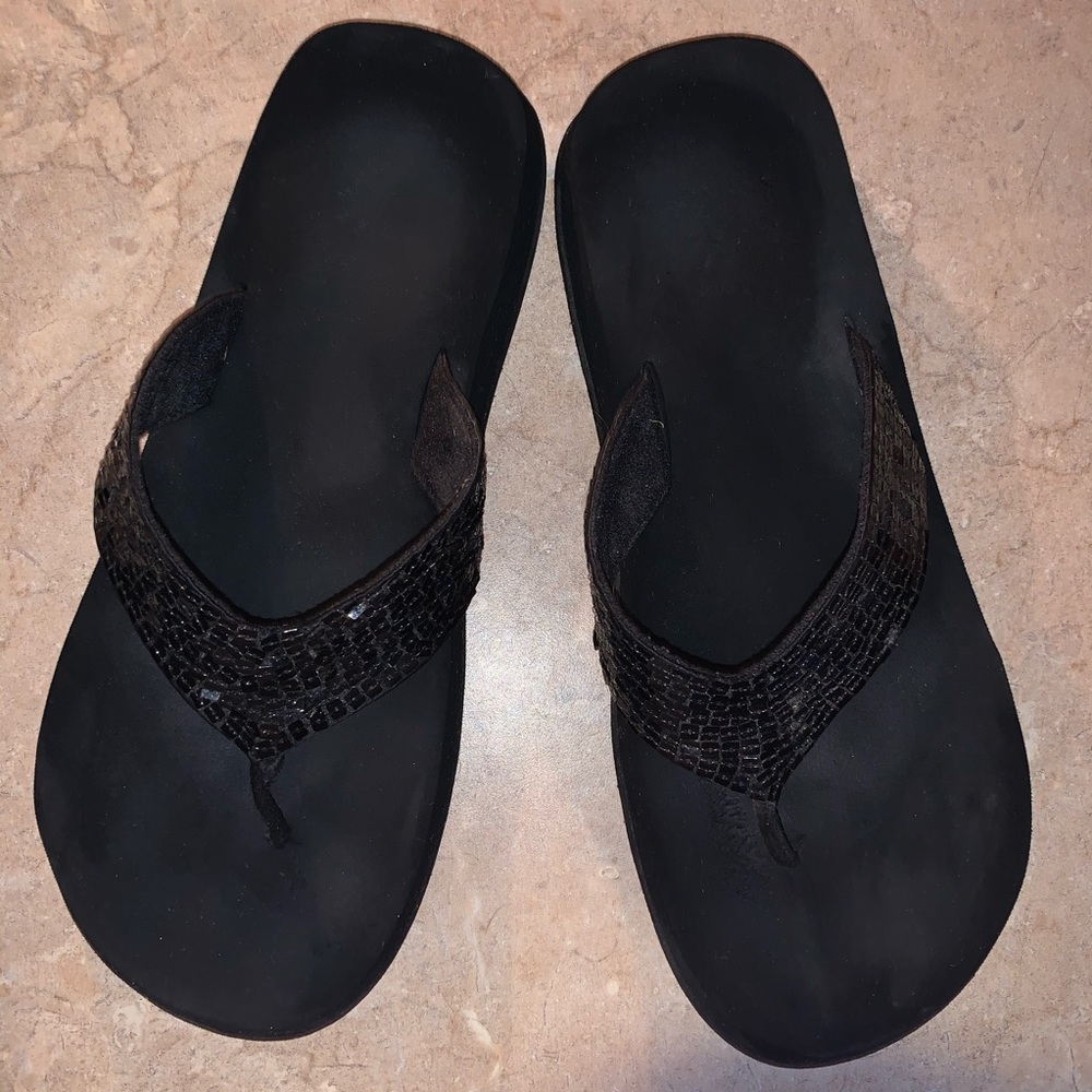 Yellow Box Flip Flops Size 8 1/2